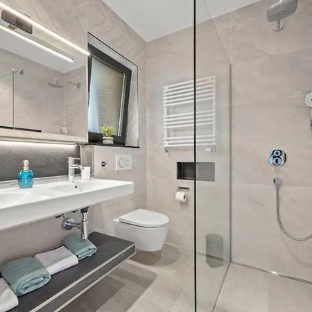 Βίλα Polaris By Guide Štinjan