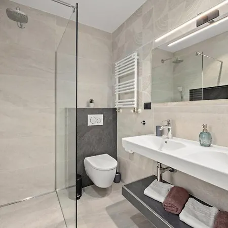 Polaris By Guide 别墅 普拉