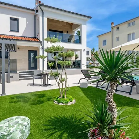 빌라 Polaris By Guide 풀라